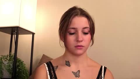 Lina  online show from 21, 12, 2025