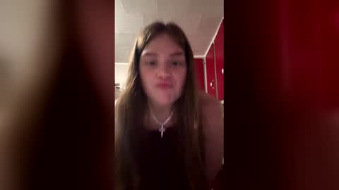 Snapshot of cecerose813 chatting on 8, 4, 2026 cecerose813 online show from 8, 4, 2026