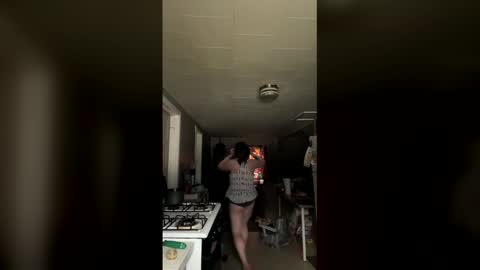 Snapshot of cecerose813 chatting on 9, 4, 2026 cecerose813 online show from 9, 4, 2026