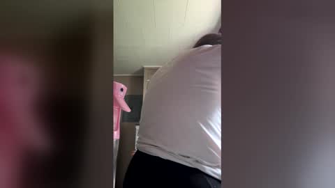 Snapshot of cecerose813 chatting on 16, 4, 2026 cecerose813 online show from 16, 4, 2026