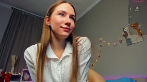 Josie Manesi online show from 14, 2, 2025