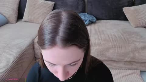 Josie Manesi online show from 19, 4, 2026