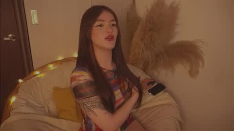 Diane Independent model online show from 13, 11, 2025