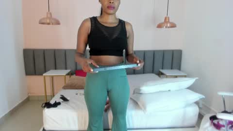 celeste_smmith_ online show from 27, 2, 2025