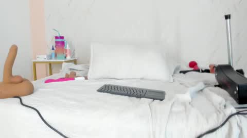 celeste_smmith_ online show from 12, 3, 2025