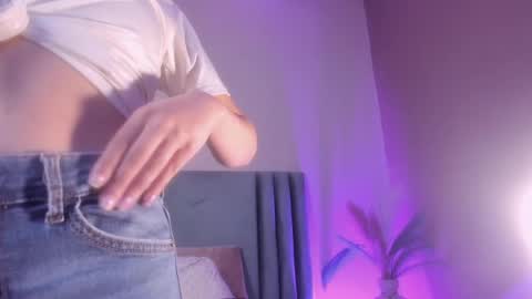 Celeste Quenn online show from 15, 4, 2026