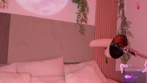 Hello guys my name is Sofi and Lizzie and  Vanessa online show from 20, 9, 2025