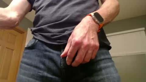 Snapshot of centerfield24 chatting on 3, 3, 2025 Centerfield online show from 3, 3, 2025