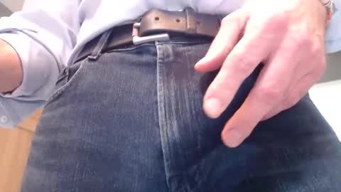 Snapshot of centerfield24 chatting on 6, 3, 2025 Centerfield online show from 6, 3, 2025