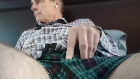 Snapshot of centerfield24 chatting on 6, 10, 2025 Centerfield online show from 6, 10, 2025