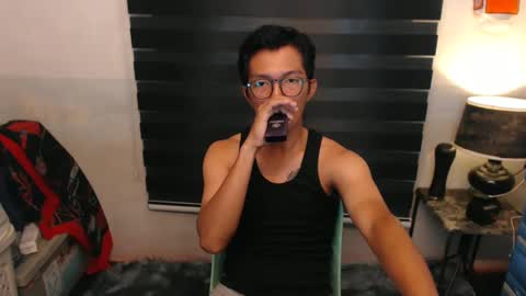 ChaelskieCumMachine online show from 16, 12, 2024