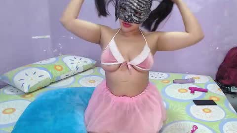 ChanelH1009 online show from 10, 2, 2026