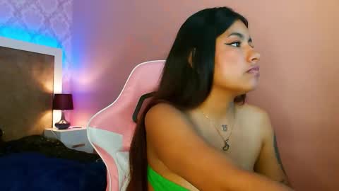  chantalpetit  online show from 10, 9, 2025