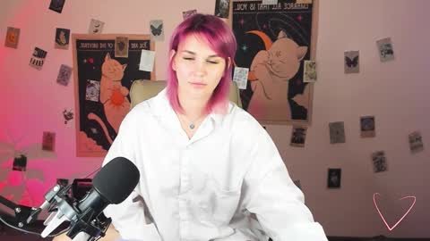 Suzanna Snow online show from 24, 10, 2025