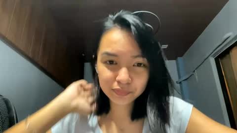 Snapshot of charamaracle chatting on 1, 4, 2026 Elly online show from 1, 4, 2026