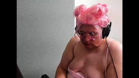 Snapshot of charisofthethreshold chatting on 18, 11, 2025 charisofthethreshold online show from 18, 11, 2025