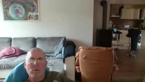 Snapshot of charles6064 chatting on 4, 6, 2026 charles6064 online show from 4, 6, 2026