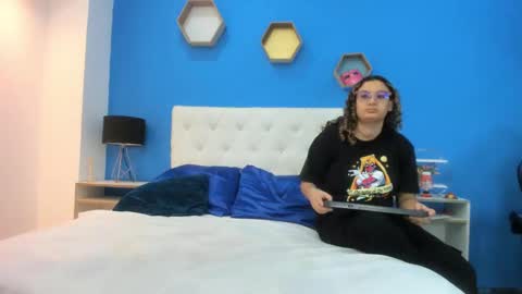 Snapshot of charles_x_elara chatting on 7, 2, 2025 Charles y Elara online show from 7, 2, 2025