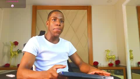 Snapshot of charlesbrown_ chatting on 26, 5, 2026 charlesbrown_ online show from 26, 5, 2026