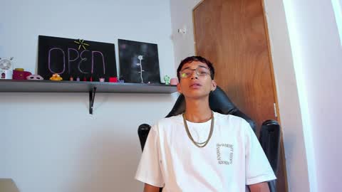 Charles Russo online show from 6, 1, 2025