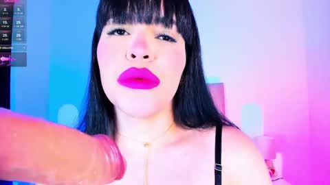 Charloott Evans online show from 5, 3, 2025