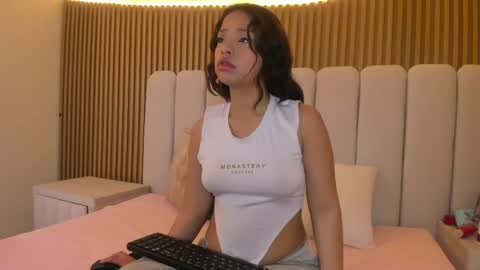 charlotaura online show from 1, 6, 2026