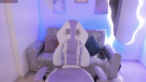    online show from 13, 12, 2025