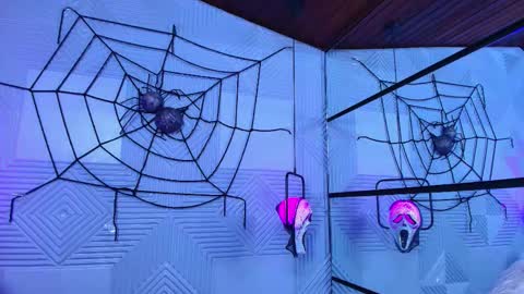 Snapshot of charlotte_2015 chatting on 24, 10, 2025 ambar online show from 24, 10, 2025