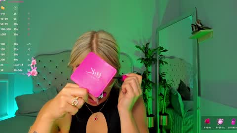 charlotte  grey online show from 31, 1, 2025