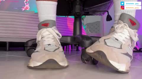 charlotte  grey online show from 11, 10, 2025