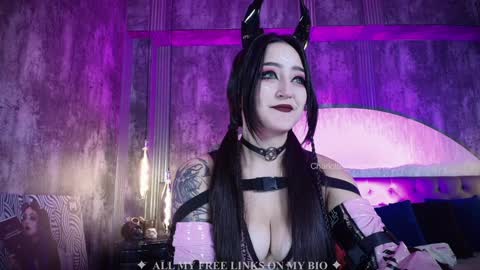 Charlotte online show from 25, 1, 2025