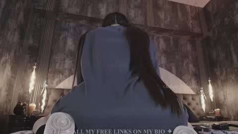 Charlotte online show from 12, 2, 2025