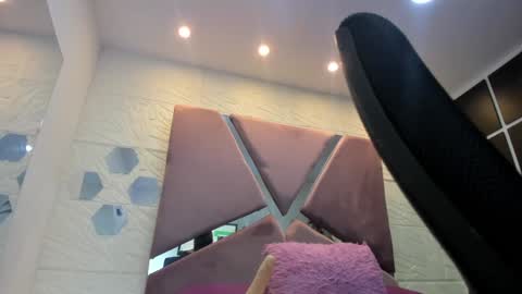 Charlotte Icee online show from 28, 12, 2024