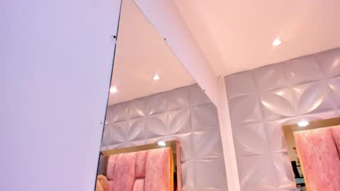 Charlotte Icee online show from 6, 4, 2026