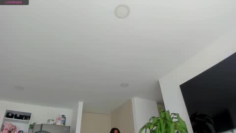 Yuli online show from 23, 1, 2025