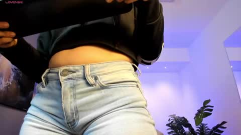 Snapshot of charlotte_whitee1 chatting on 26, 4, 2026 Charlotte Everyday From 0700 to 1300 Col Time online show from 26, 4, 2026