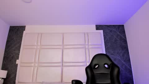 Snapshot of charlotte_whitee1 chatting on 9, 5, 2026 Charlotte Everyday From 0700 to 1300 Col Time online show from 9, 5, 2026