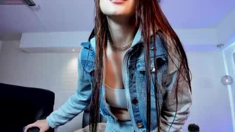 Snapshot of charlotte_whitee1 chatting on 24, 5, 2026 Charlotte Everyday From 0700 to 1300 Col Time online show from 24, 5, 2026