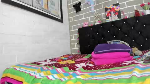 Snapshot of charlottebrowm chatting on 10, 9, 2025 Charlotte online show from 10, 9, 2025