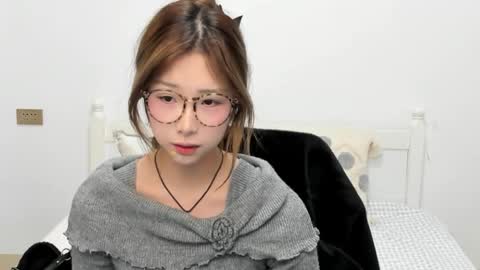 Snapshot of charlottelin chatting on 19, 1, 2026 Charlotte online show from 19, 1, 2026