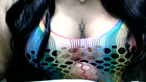 charlottequeen_21 online show from 6, 4, 2026