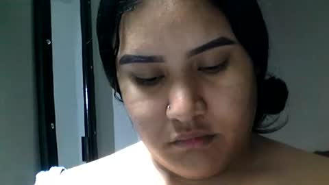 charlottequeen_21 online show from 13, 6, 2026