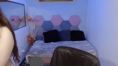 Charlotte Taylor online show from 22, 1, 2025