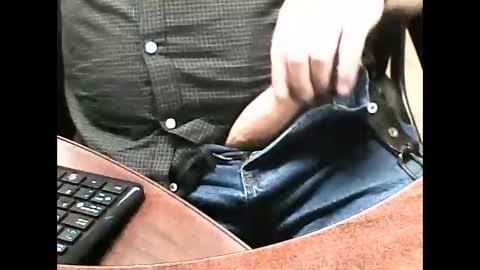 charmeur2672 online show from 21, 4, 2026