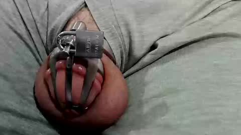 Snapshot of chastityslave90 chatting on 28, 1, 2025 ChastitySlave90 online show from 28, 1, 2025