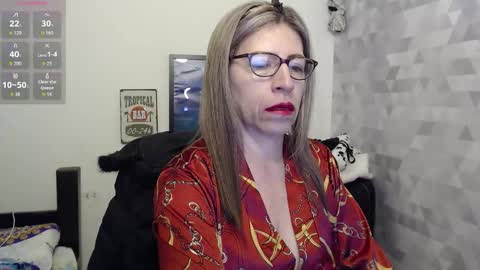 CHAYLA VICTORIA RUIZ  online show from 20, 9, 2025