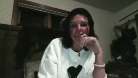 Snapshot of cheekybee chatting on 12, 2, 2025 CheekyBee online show from 12, 2, 2025