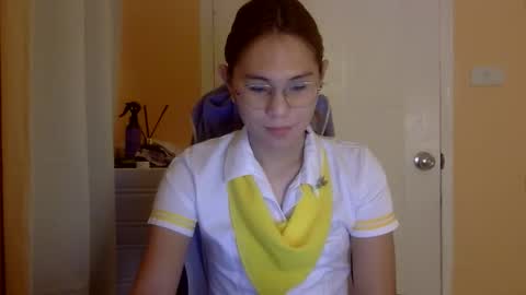 chelly4u69 online show from 17, 12, 2025