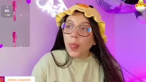 Chelsea online show from 4, 2, 2025