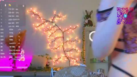 Mona online show from 20, 2, 2025